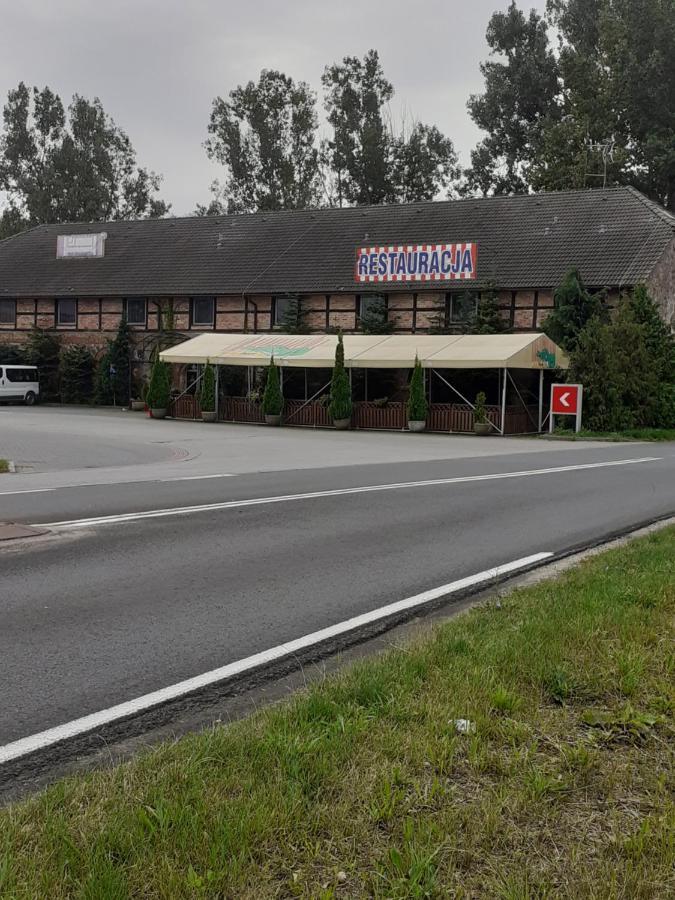 Bed and Breakfast Auto Port Przytoczna à Nowa Niedrzwica Extérieur photo